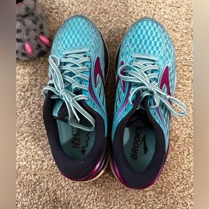 Brooks Transcend 4